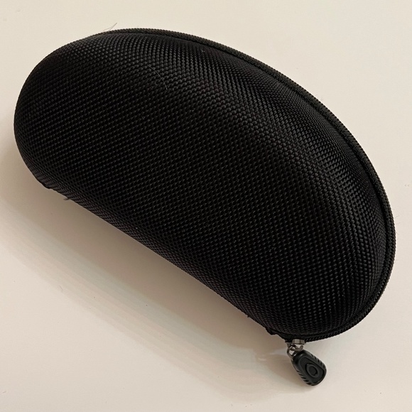 Oakley Eye Glass Case - Picture 4 of 4